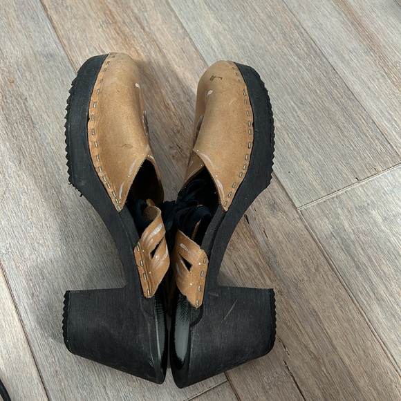 Painted Floral Leather Front Tie Clogs w black sole size 40 US 9 - Picture 9 of 17